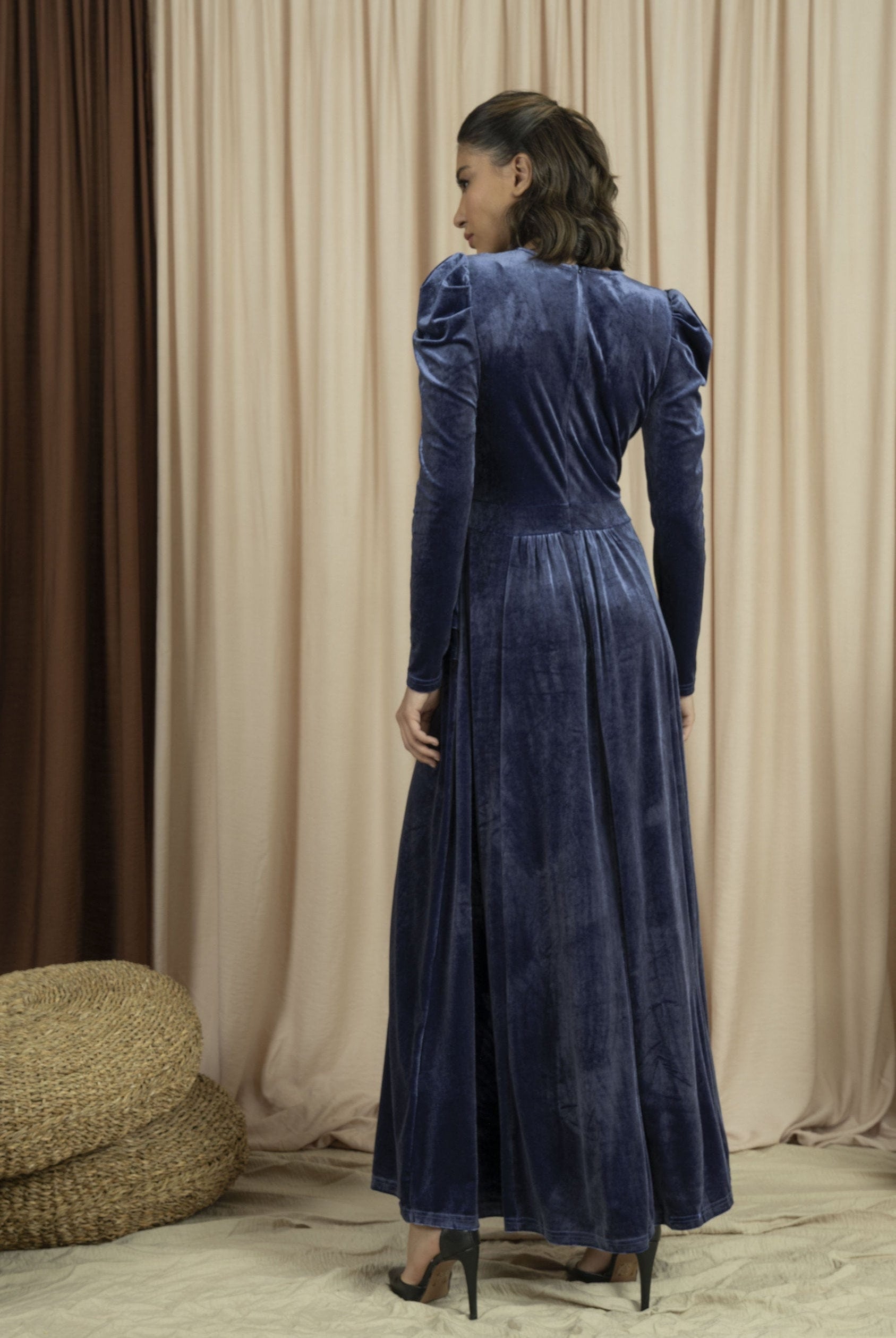 نتشي فستان مخمل نسائي طويل أزرق داكن