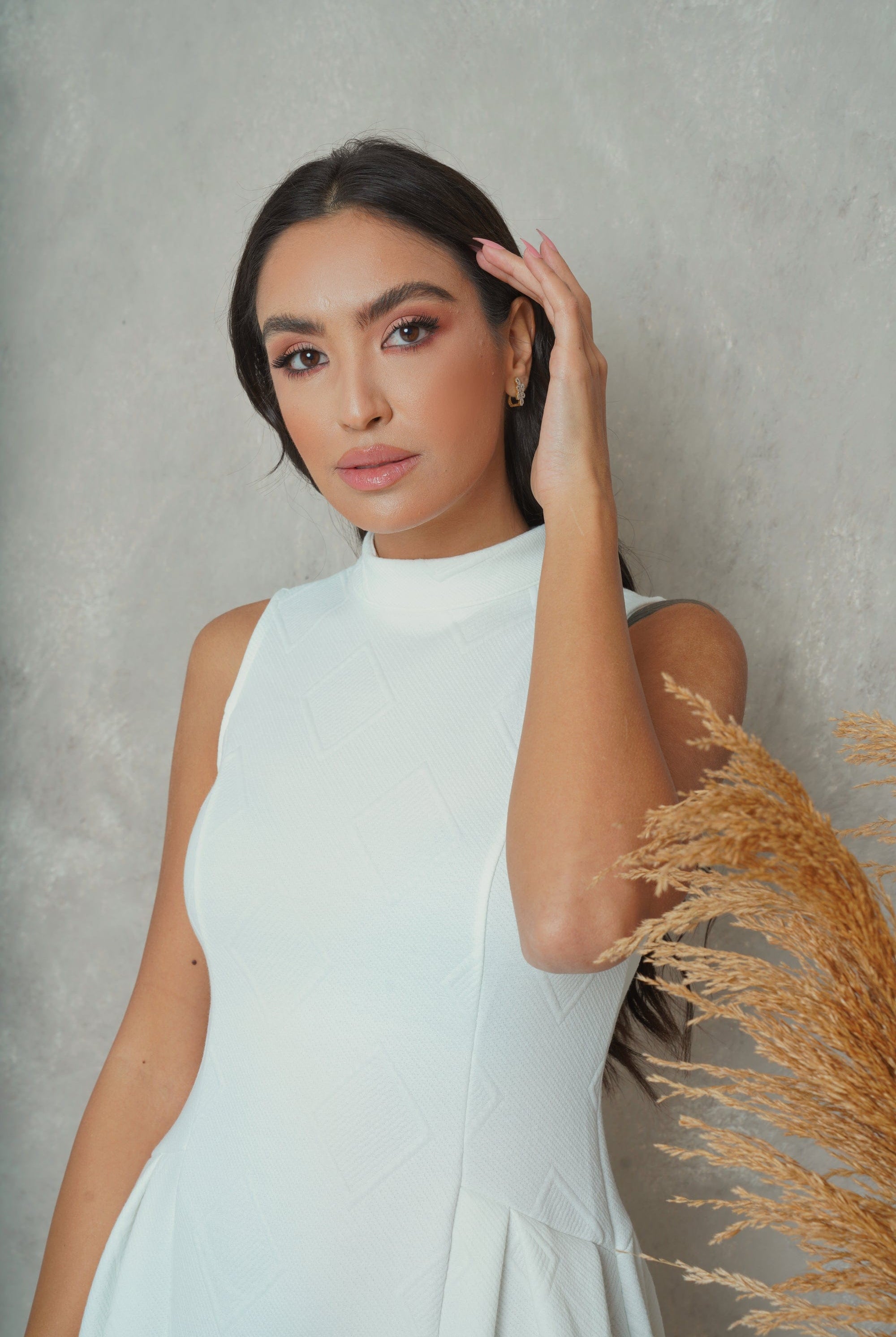 نتشي فستان ميدي سادة واسع بياقة طويلة بدون كم