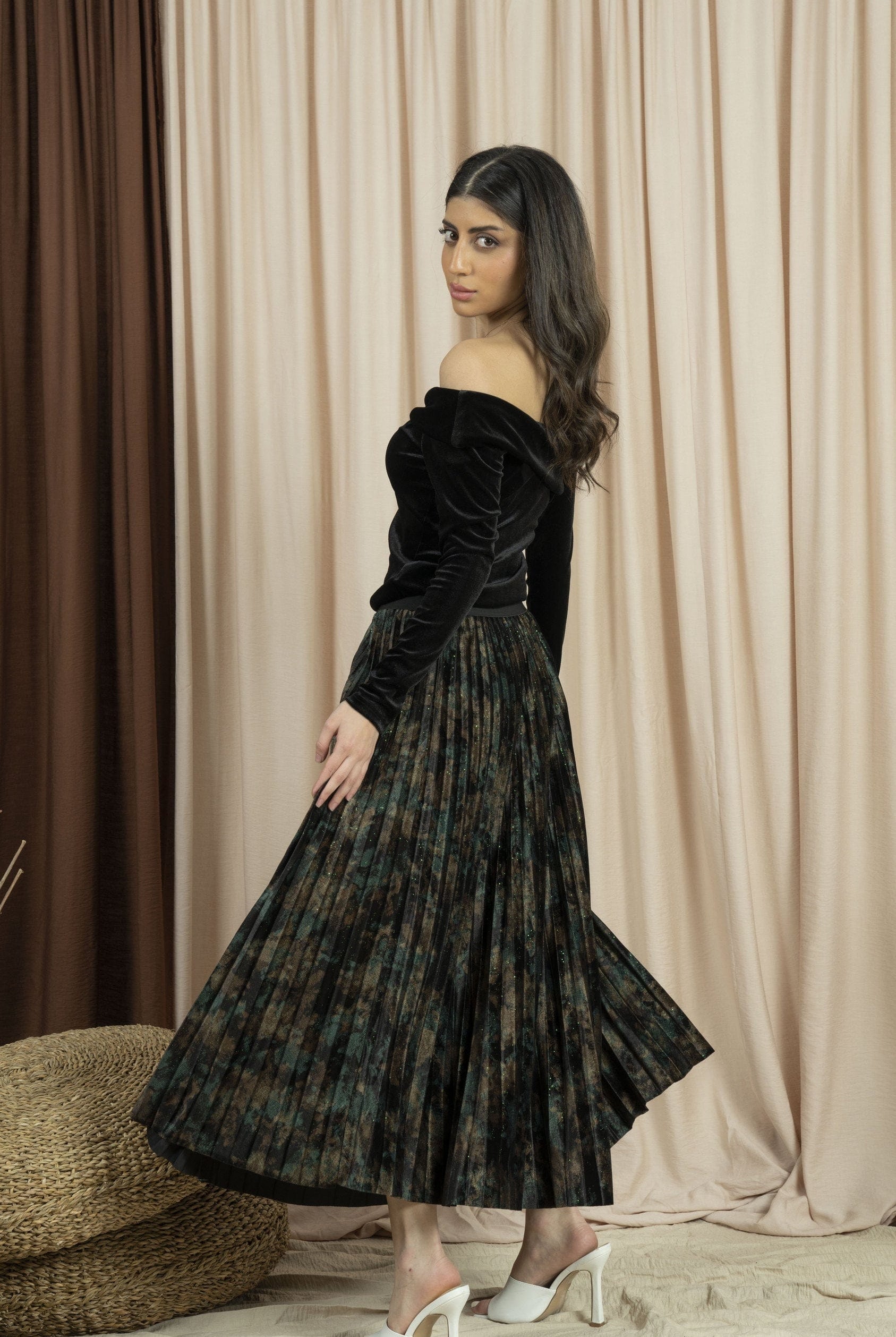 نتشي بلوزة بأكمام طويلة نسائية كتف وكتف