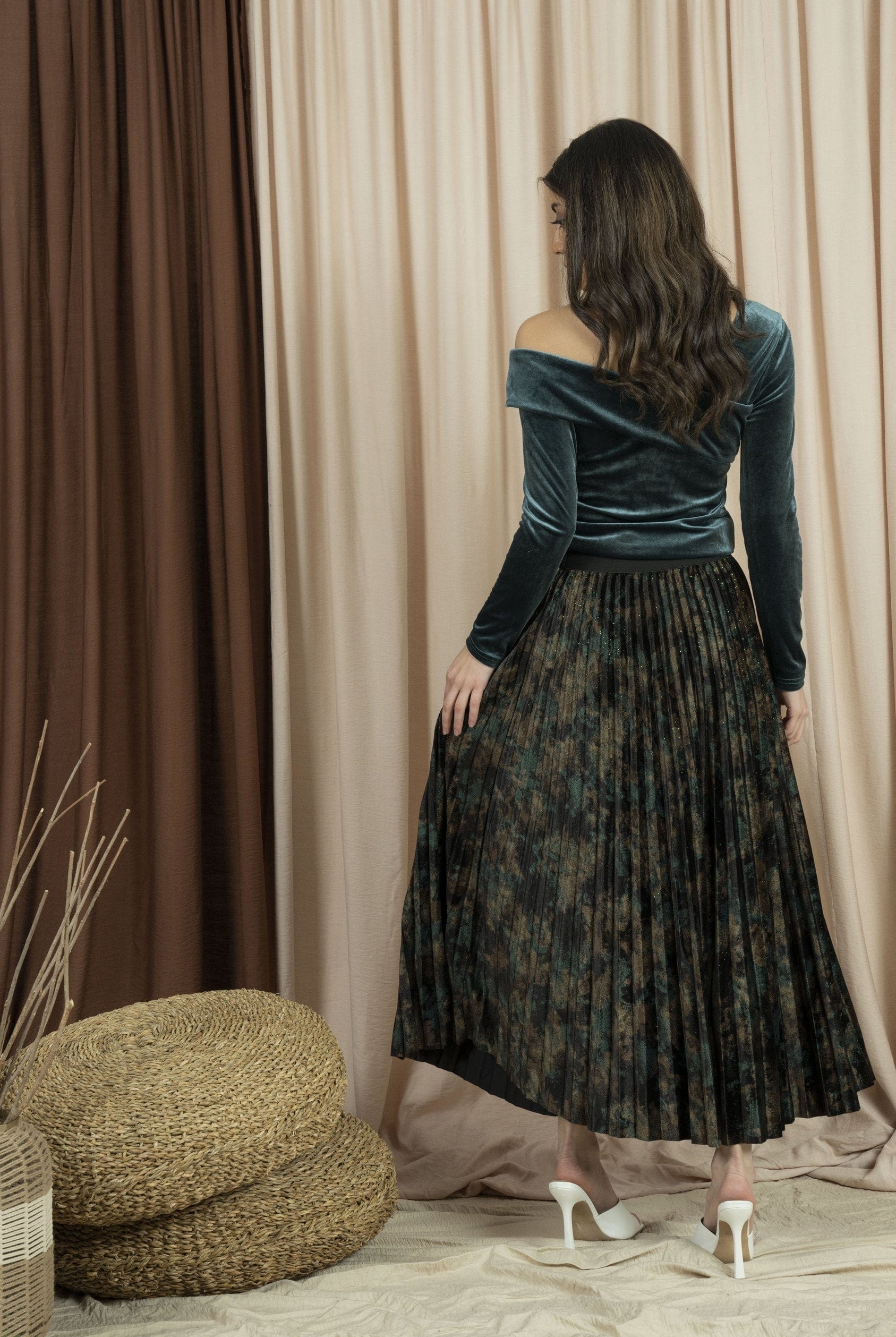 نتشي بلوزة بأكمام طويلة نسائية كتف وكتف