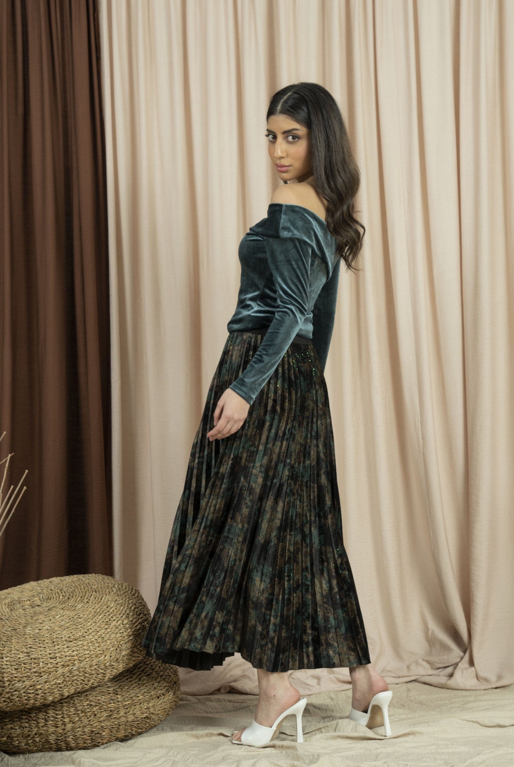 نتشي بلوزة بأكمام طويلة نسائية كتف وكتف