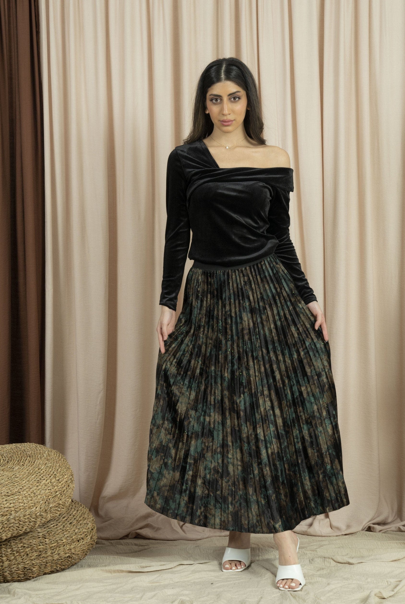 نتشي بلوزة بأكمام طويلة نسائية كتف وكتف