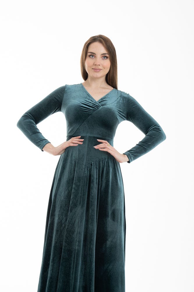 نتشي فستان ماكسي بأكمام طويلة مخملي