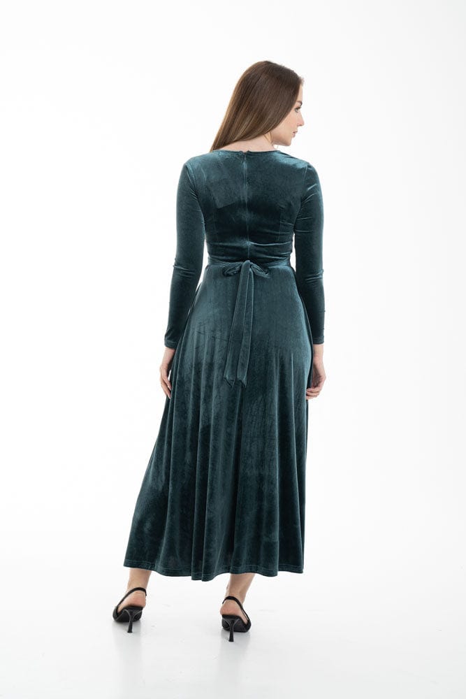 نتشي فستان ماكسي بأكمام طويلة مخملي