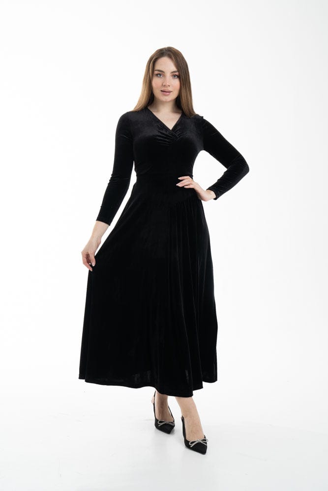 نتشي فستان ماكسي بأكمام طويلة مخملي