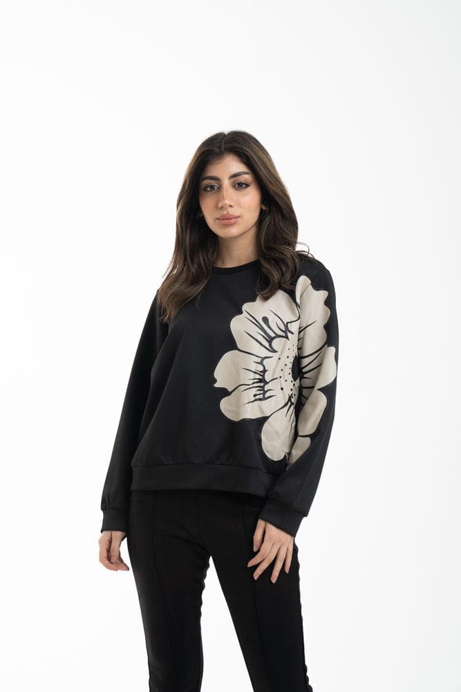 نتشي بلوزة نسائية بياقة دائرية بنقشة وردة علي الصدر