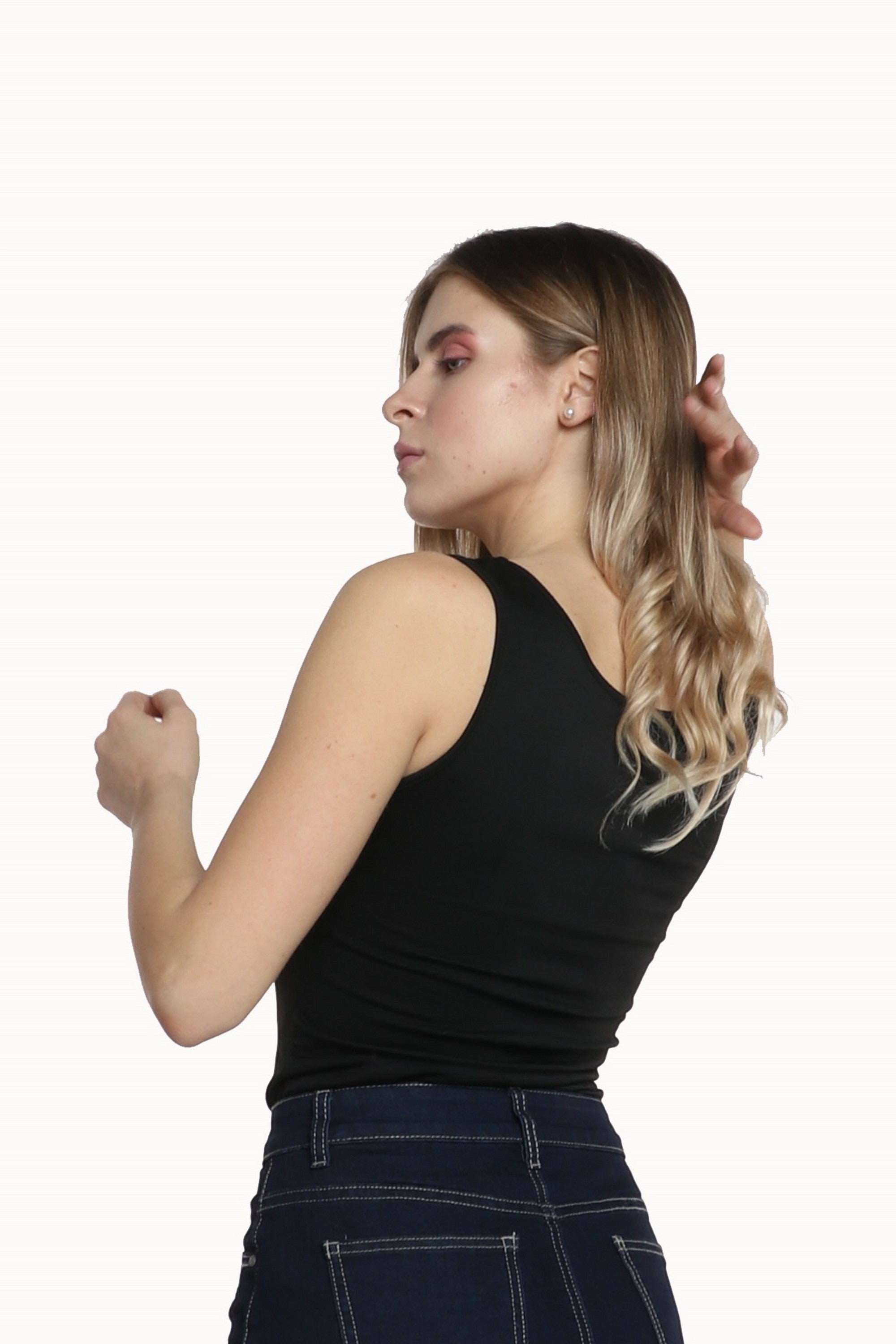 نتشي بلوزة سادة حمالات عريضة مفتوحة نسائي