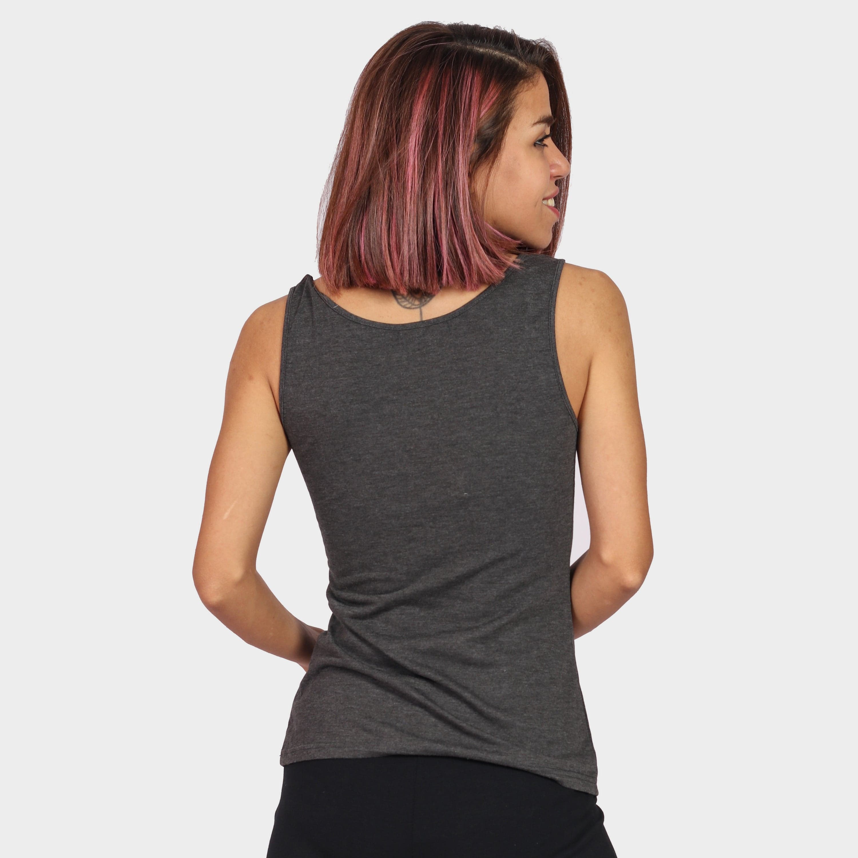 نتشي بلوزة سادة حمالات عريضة مفتوحة نسائي