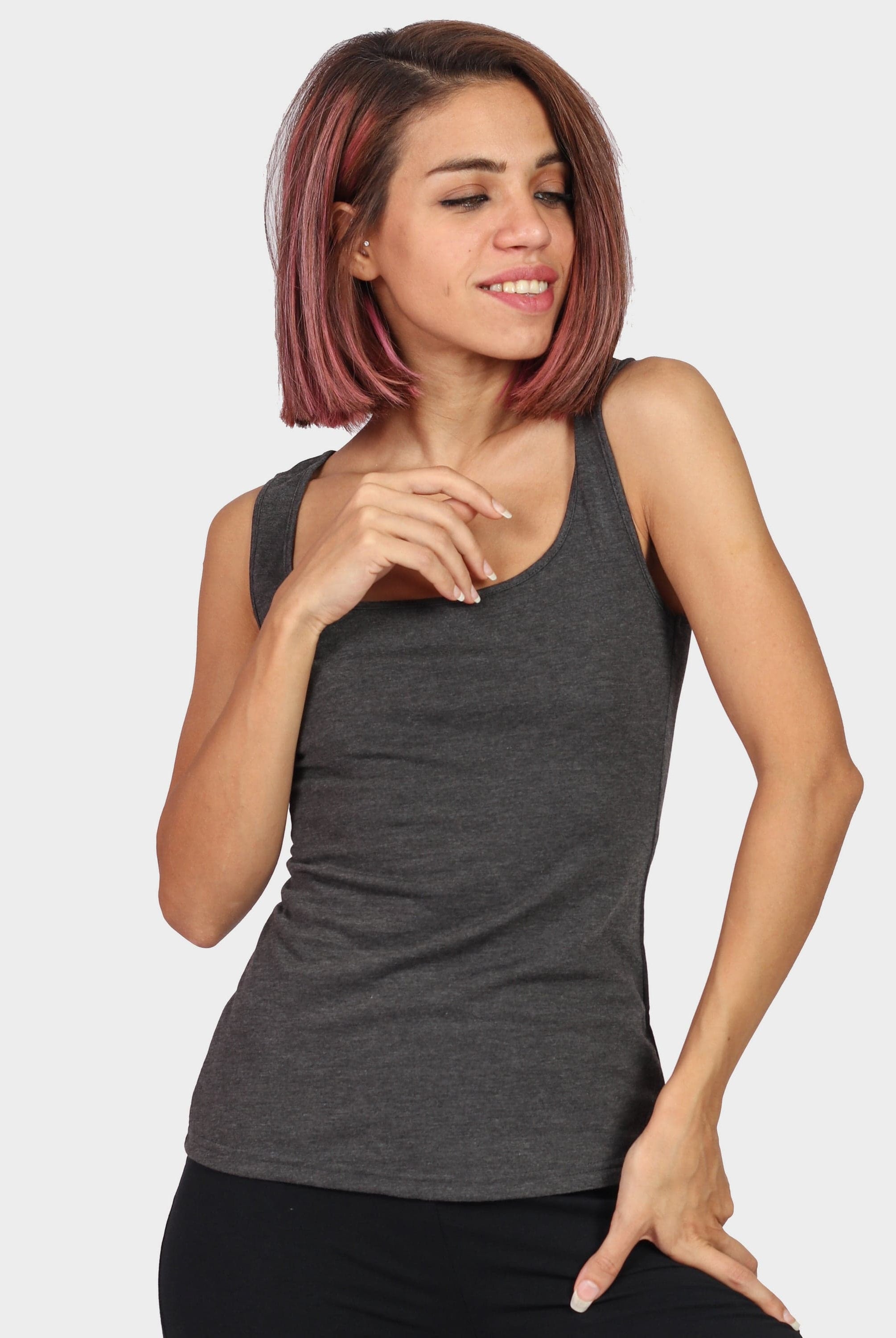 نتشي بلوزة سادة حمالات عريضة مفتوحة نسائي