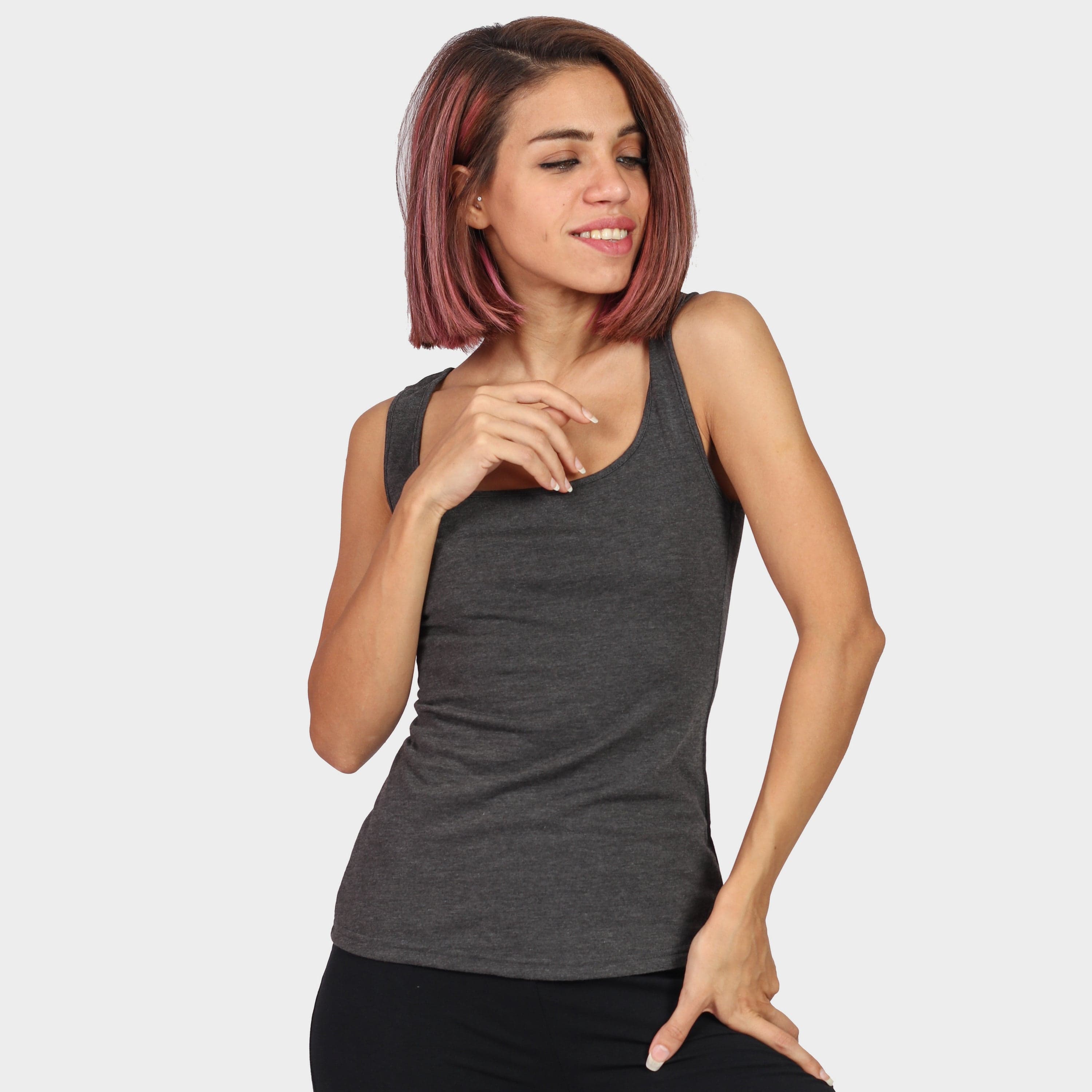 نتشي بلوزة سادة حمالات عريضة مفتوحة نسائي