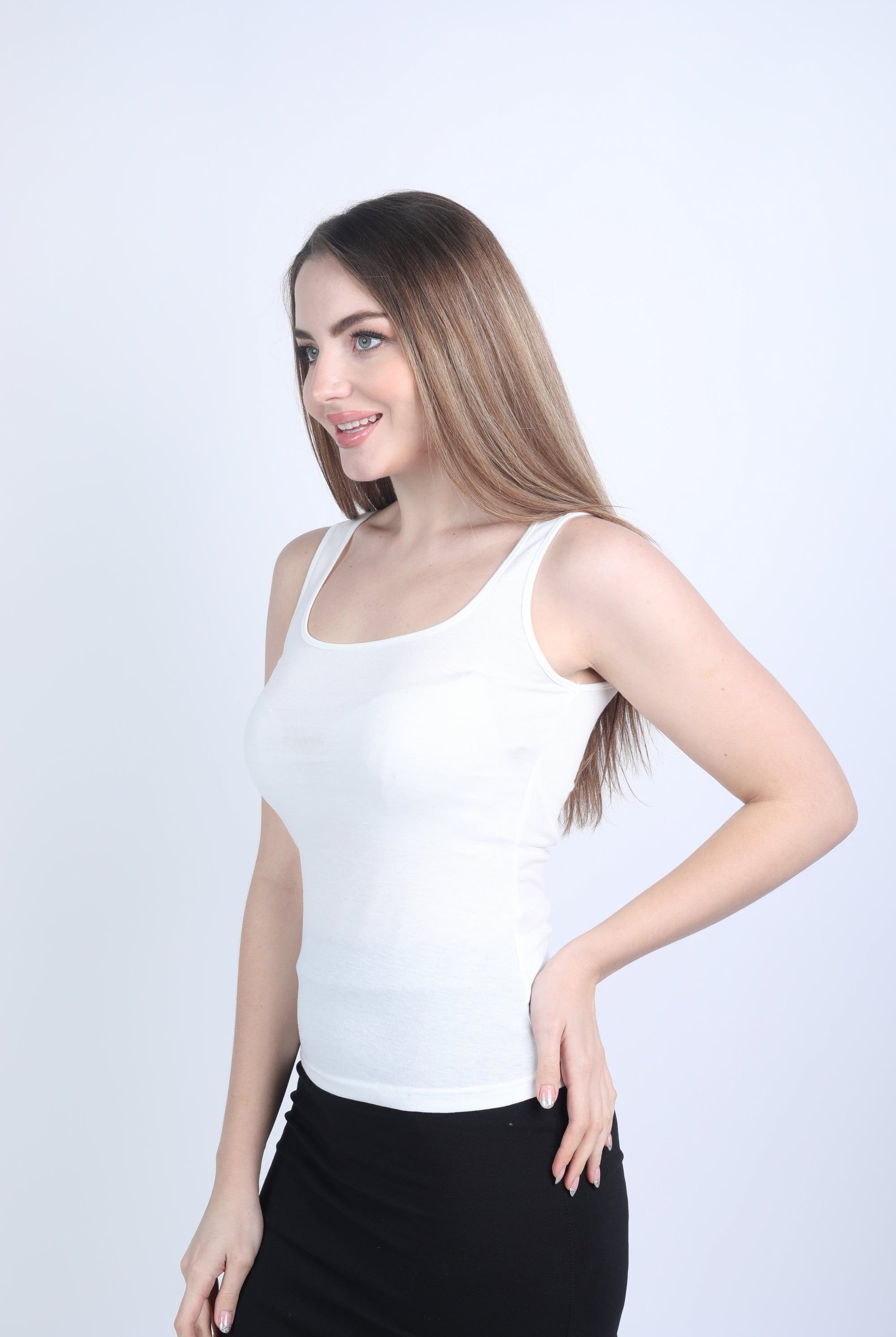 نتشي بلوزة سادة حمالات عريضة مفتوحة نسائي