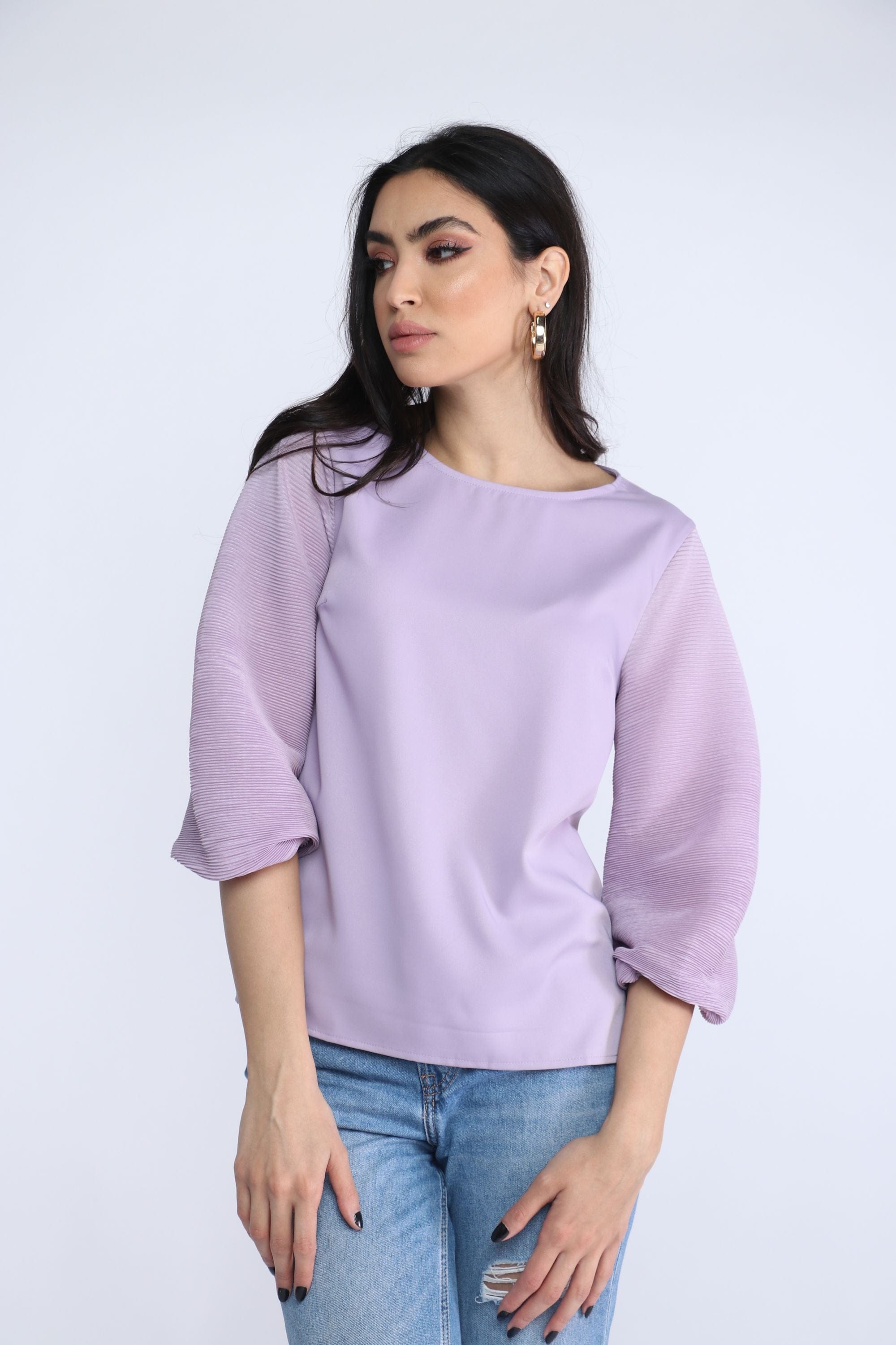 نتشي بلوزة سادة رقبة دائرية نص كم منفوخ نسائي