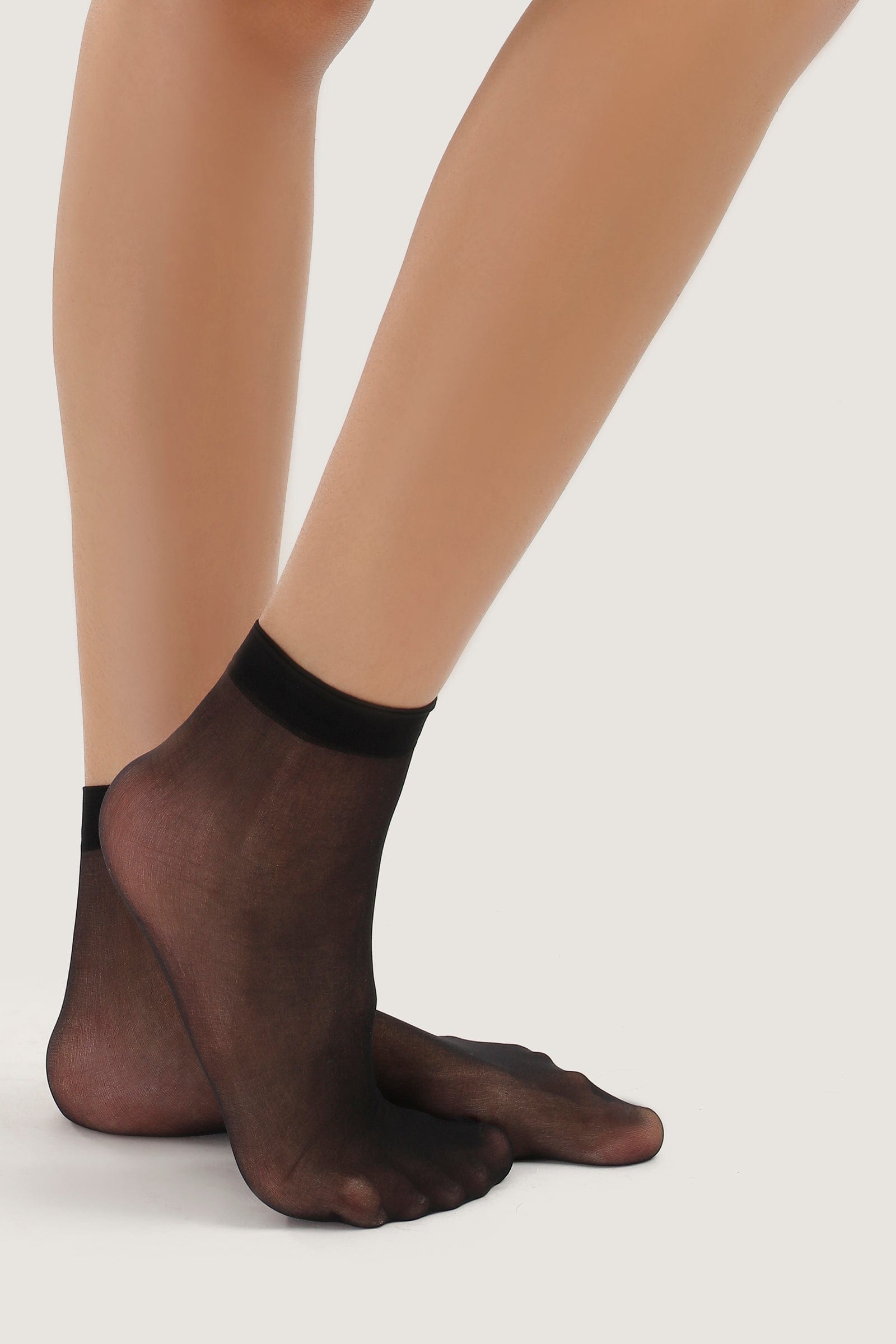 كارينا جوارب شفافة قصيرة الطول مطاطة