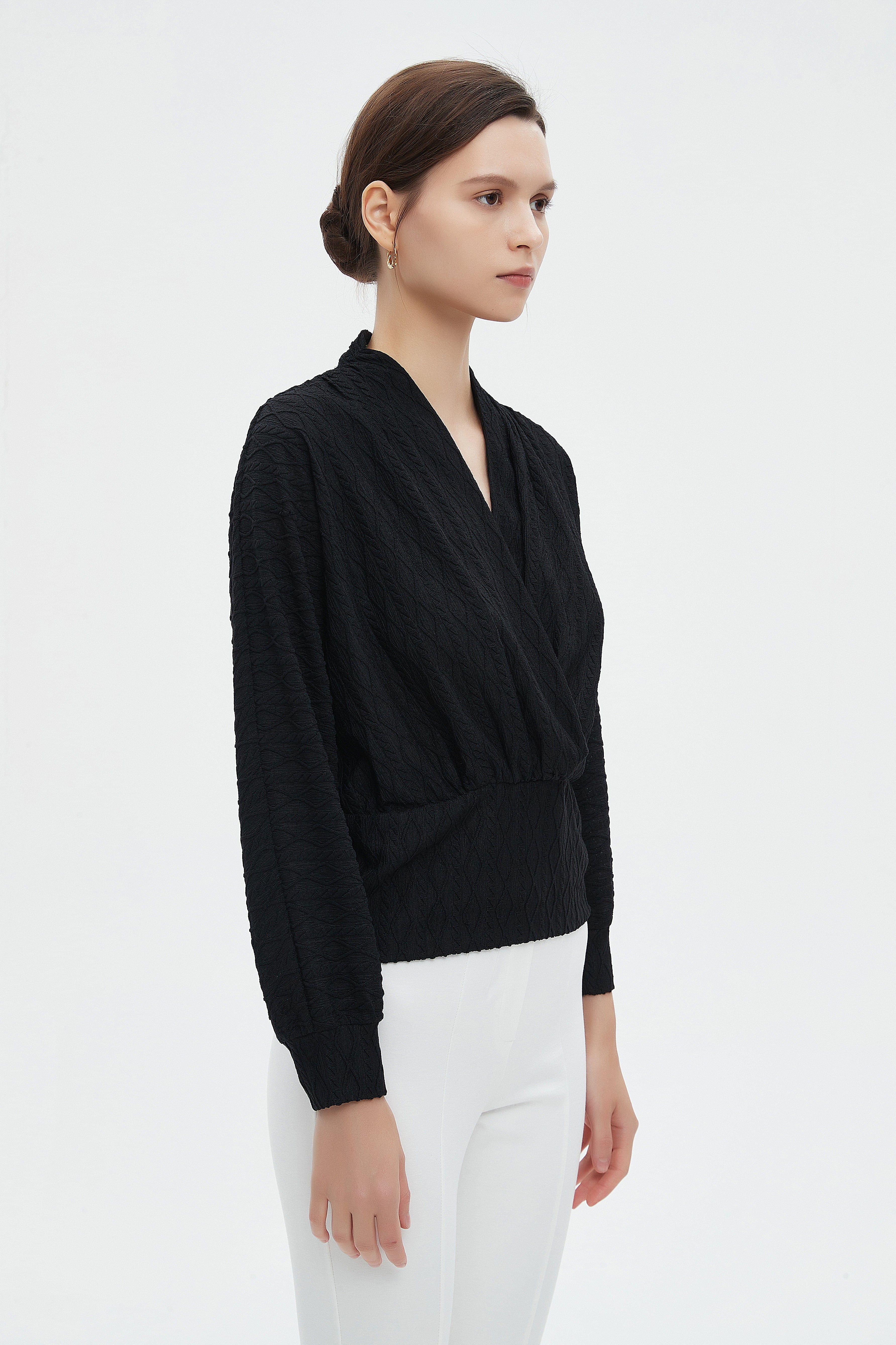 ميكا بلوزة نسائية بأكمام طويلة وفتحة صدر