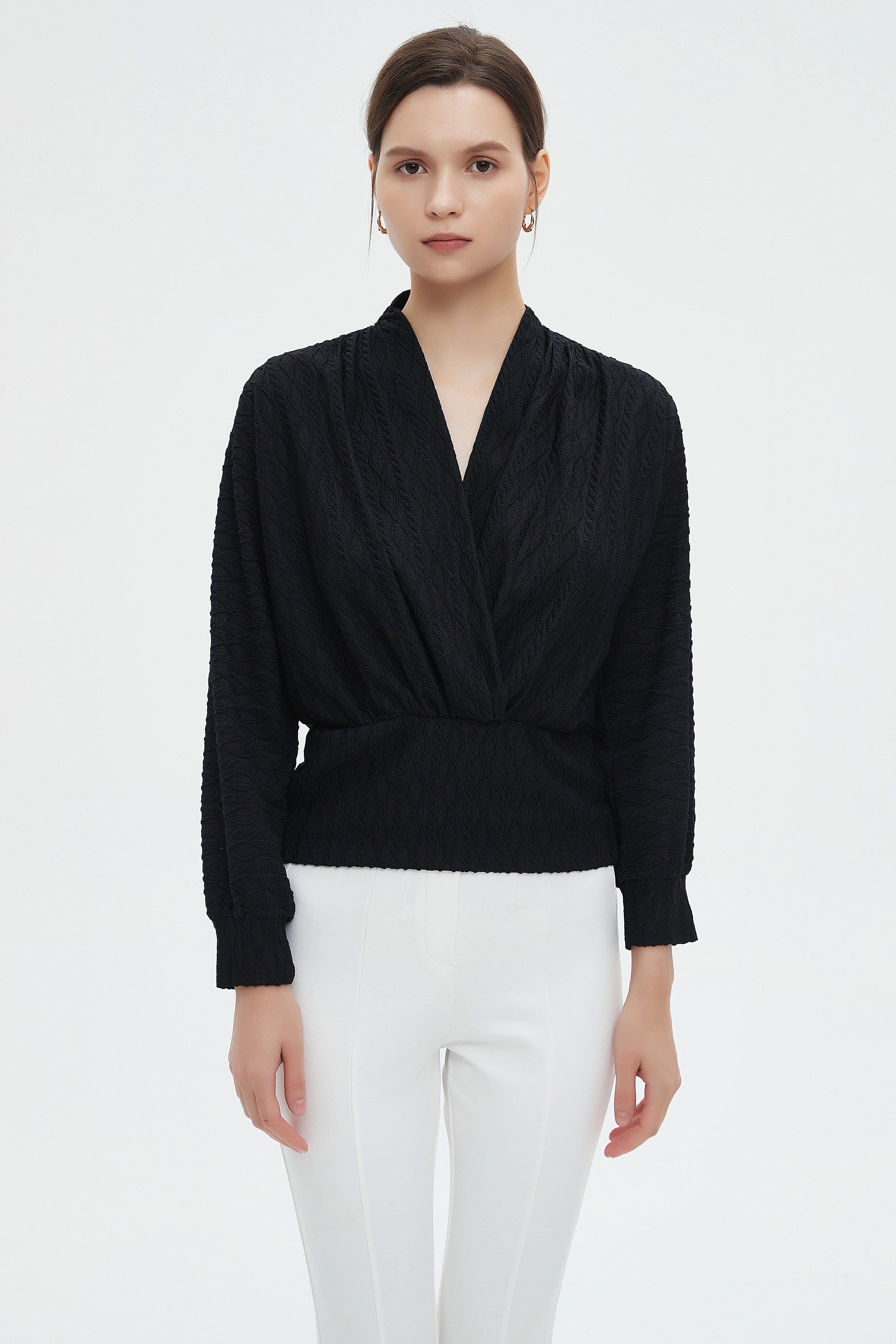 ميكا بلوزة نسائية بأكمام طويلة وفتحة صدر