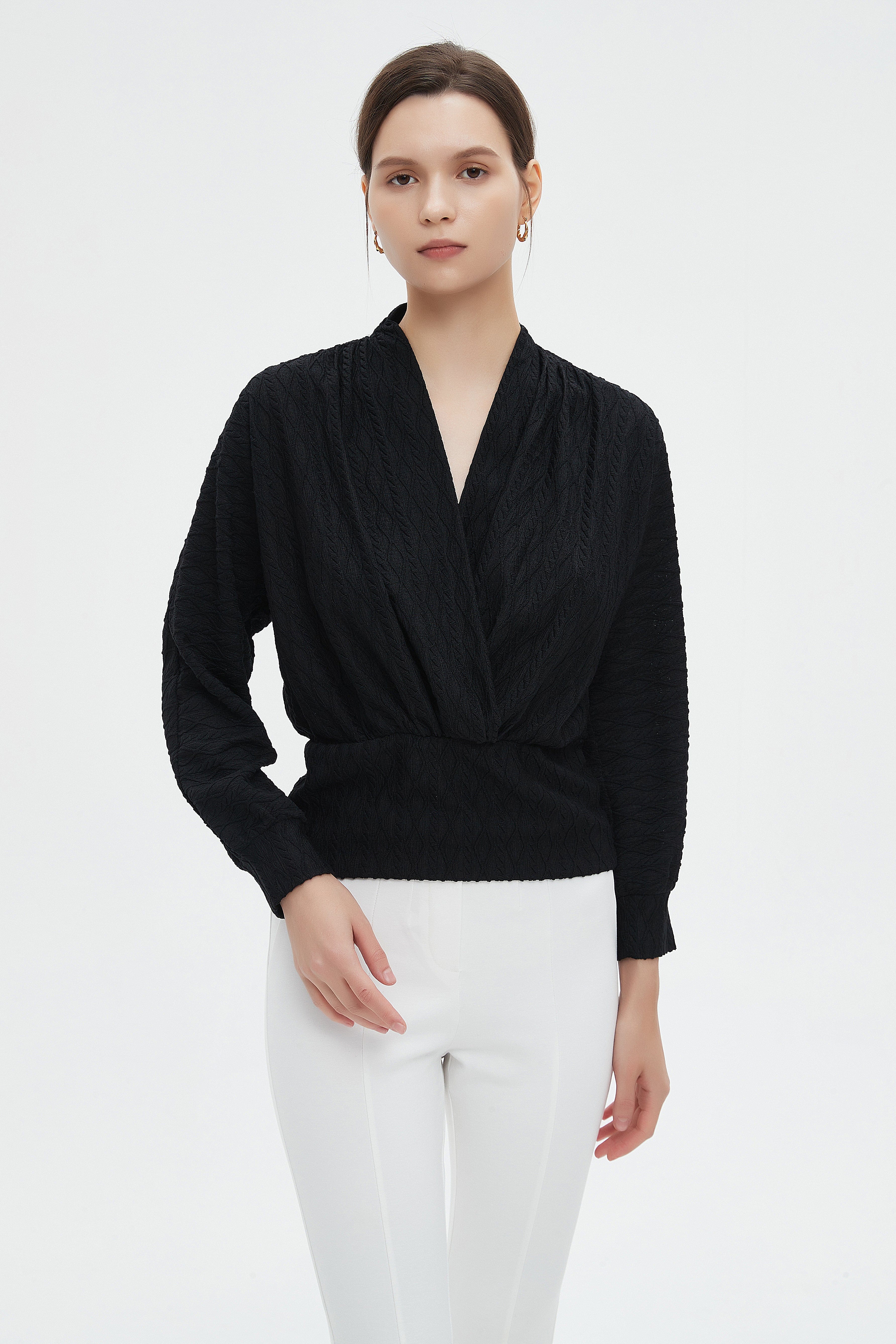 ميكا بلوزة نسائية بأكمام طويلة وفتحة صدر