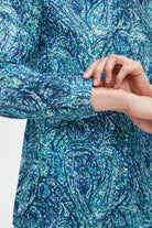 نتشي بلوزة نسائية منقوشة بكم طويل وأزرار أمامية