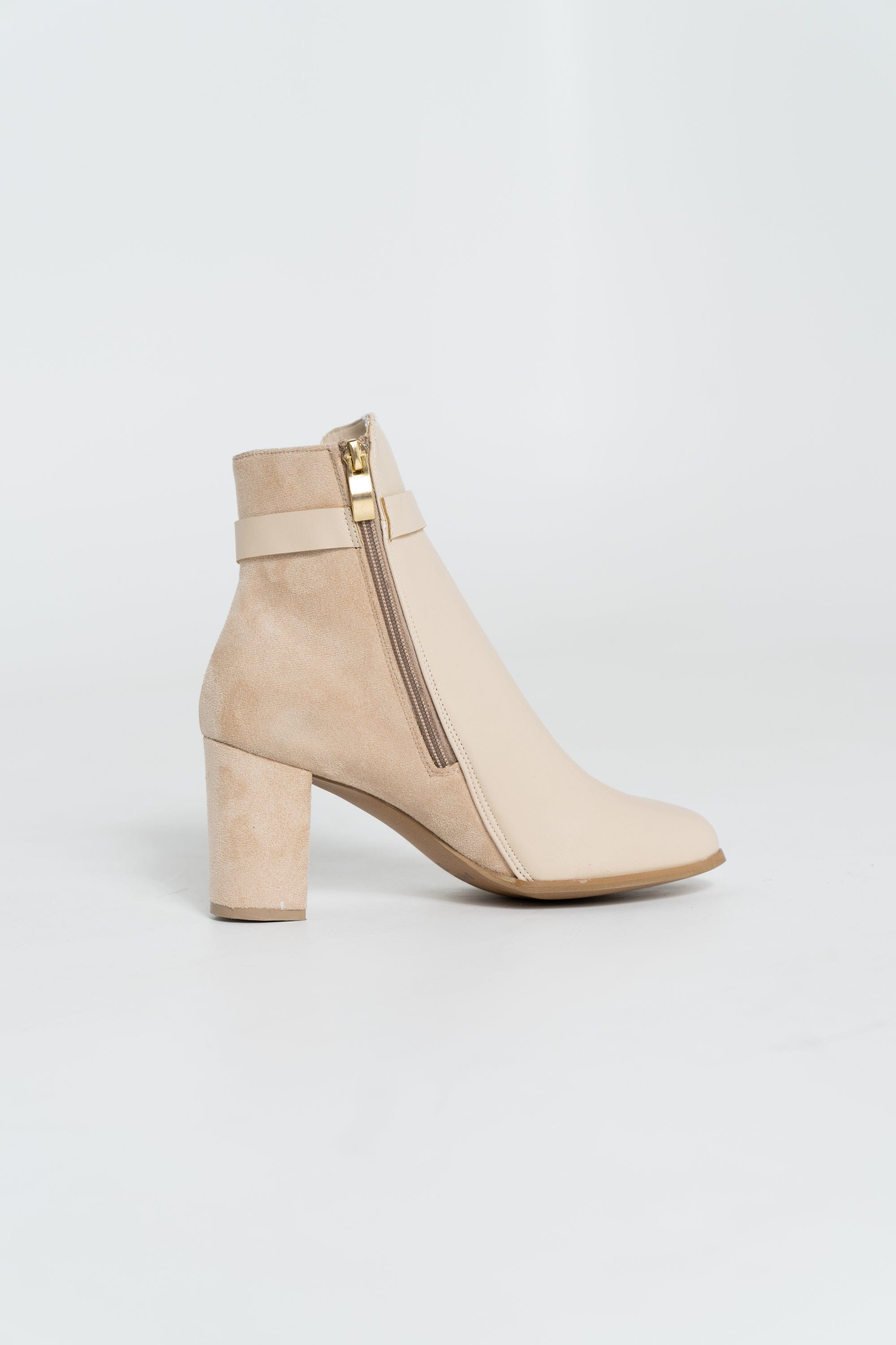 داليدرس بوت سادة بسحاب من الجانب كعب مرتفع بيج