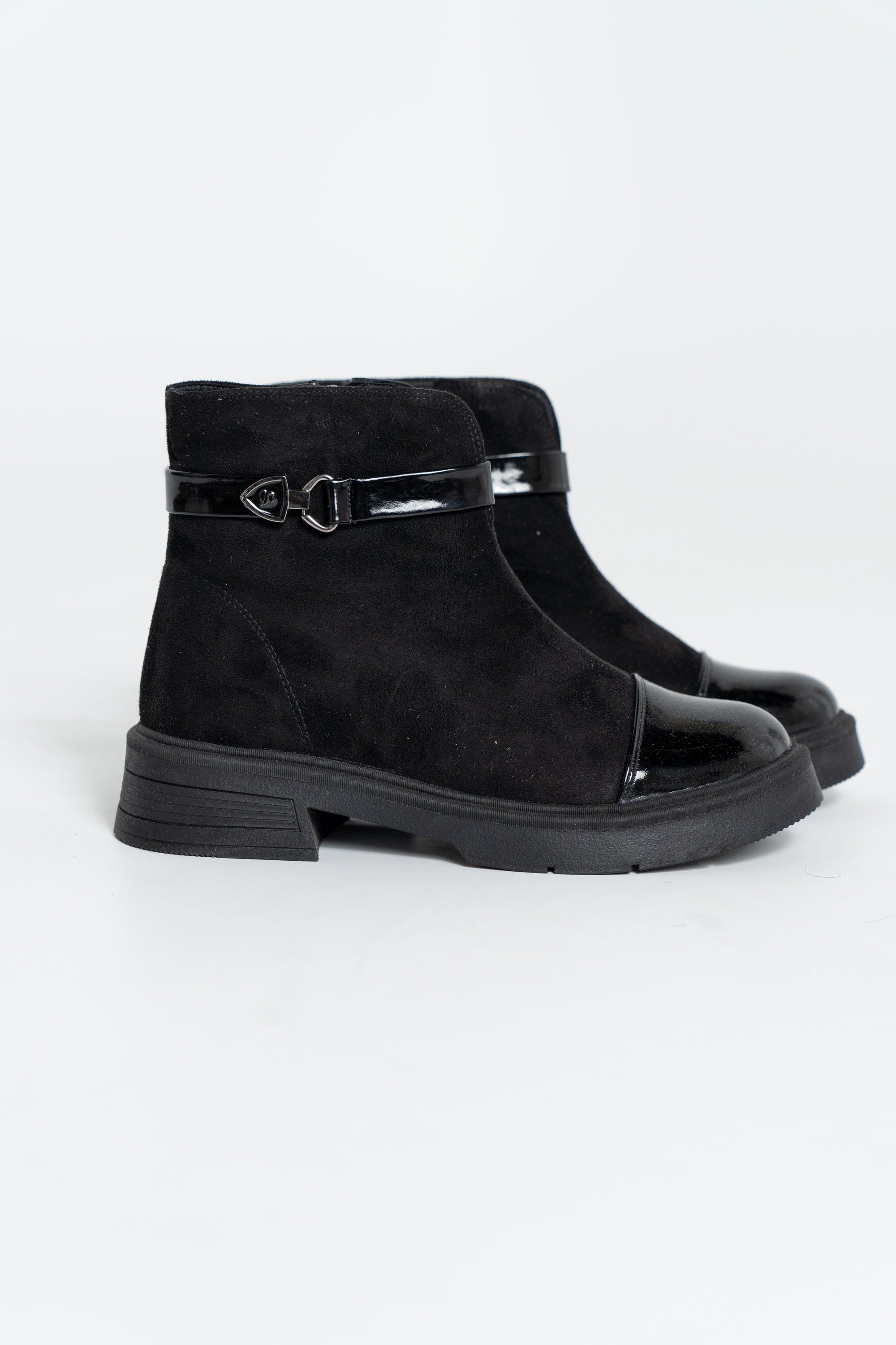 داليدرس حذاء نسائي برقبة سادة بكعب مرتفع أسود