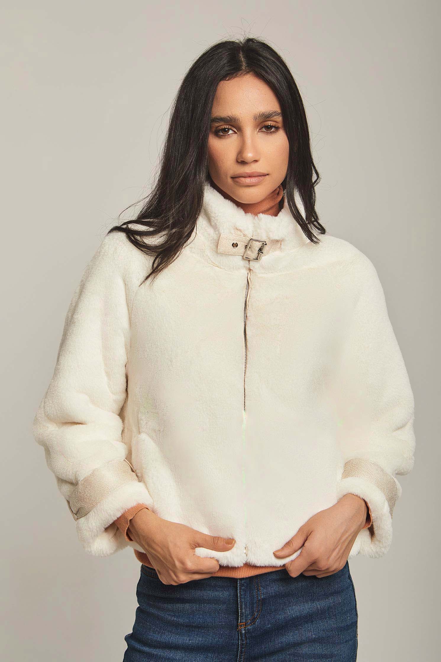 داليدرس جاكيت فرو قصير كم طويل نسائي أوف وايت