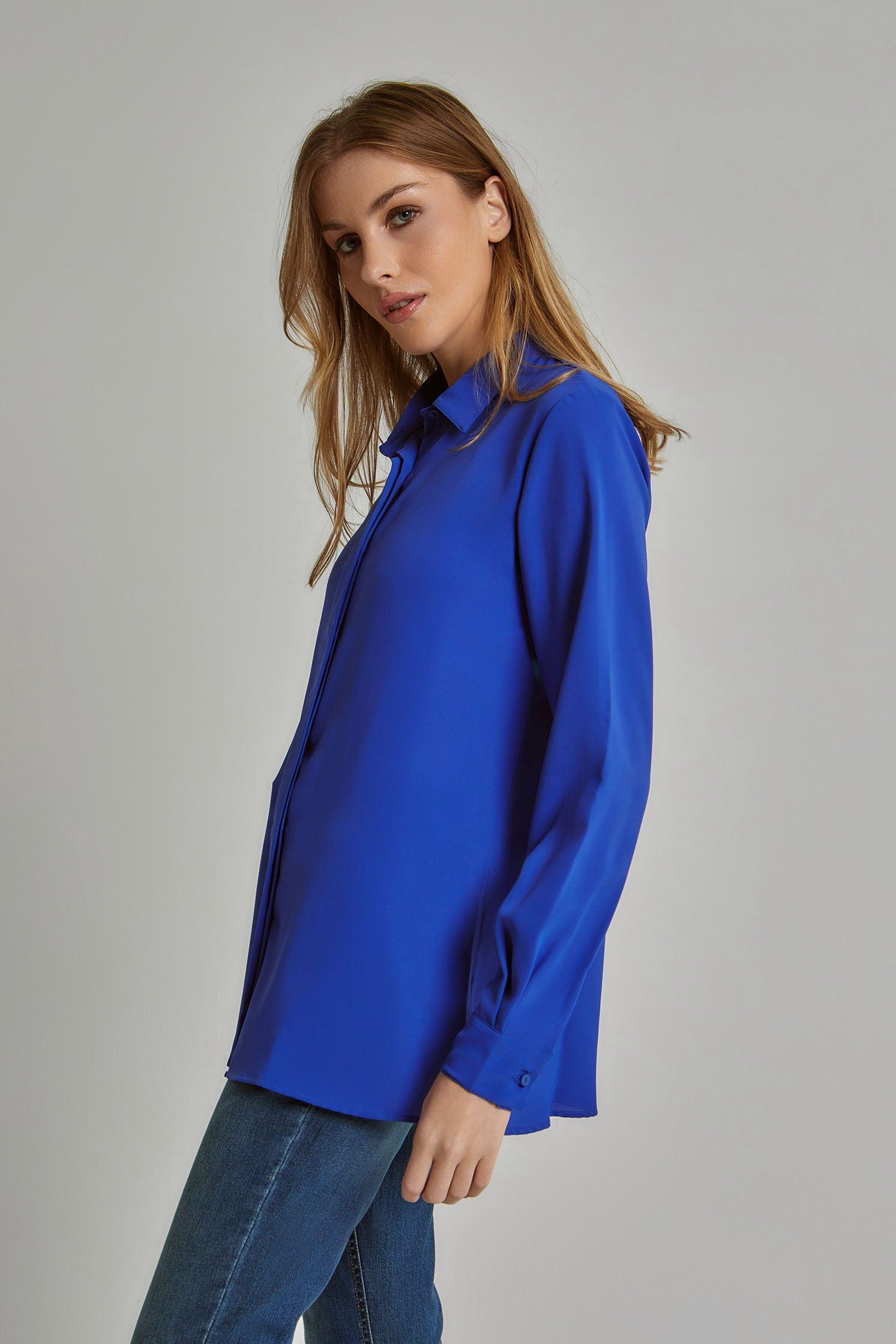 داليدرس بلوزة نسائية سادة بأكمام طويلة