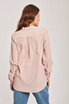 داليدرس بلوزة نسائية سادة بربطة عنق