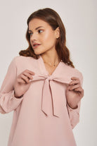 داليدرس بلوزة نسائية سادة بربطة عنق