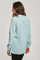 داليدرس بلوزة نسائية سادة بربطة عنق