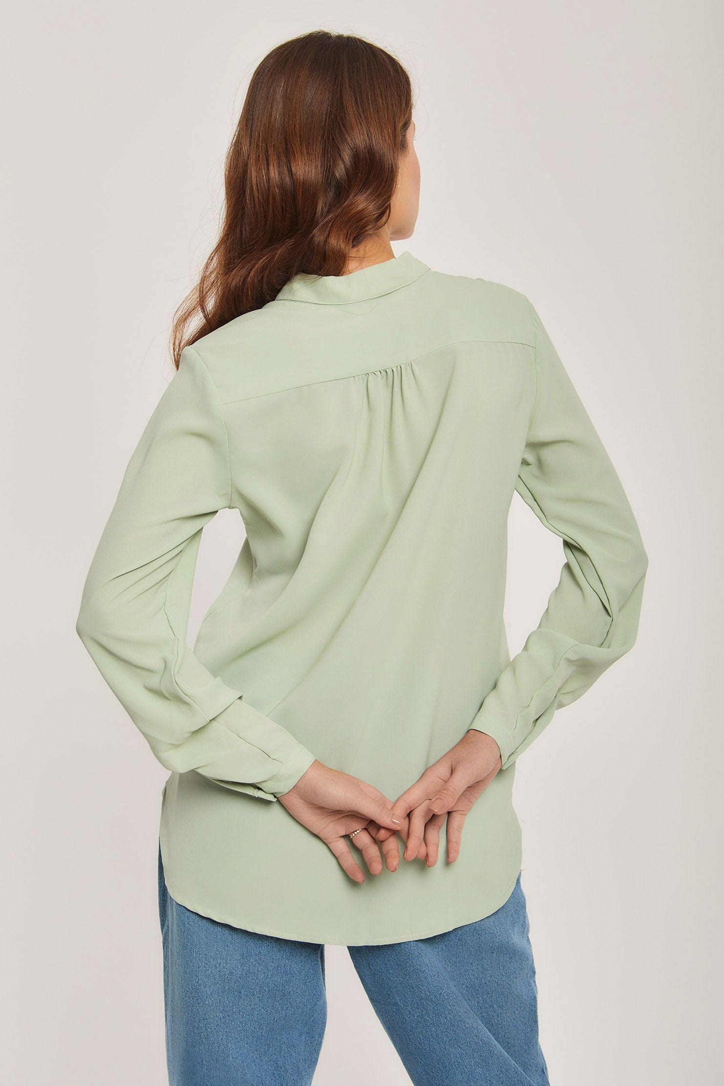 داليدرس بلوزة نسائية سادة بربطة عنق