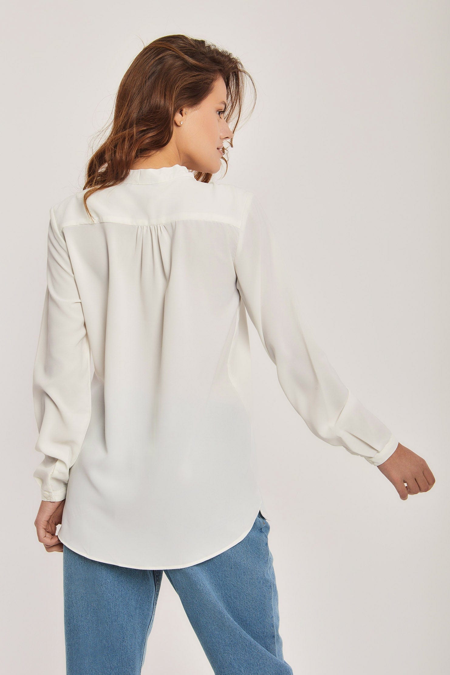 داليدرس بلوزة نسائية سادة بربطة عنق