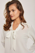 داليدرس بلوزة نسائية سادة بربطة عنق