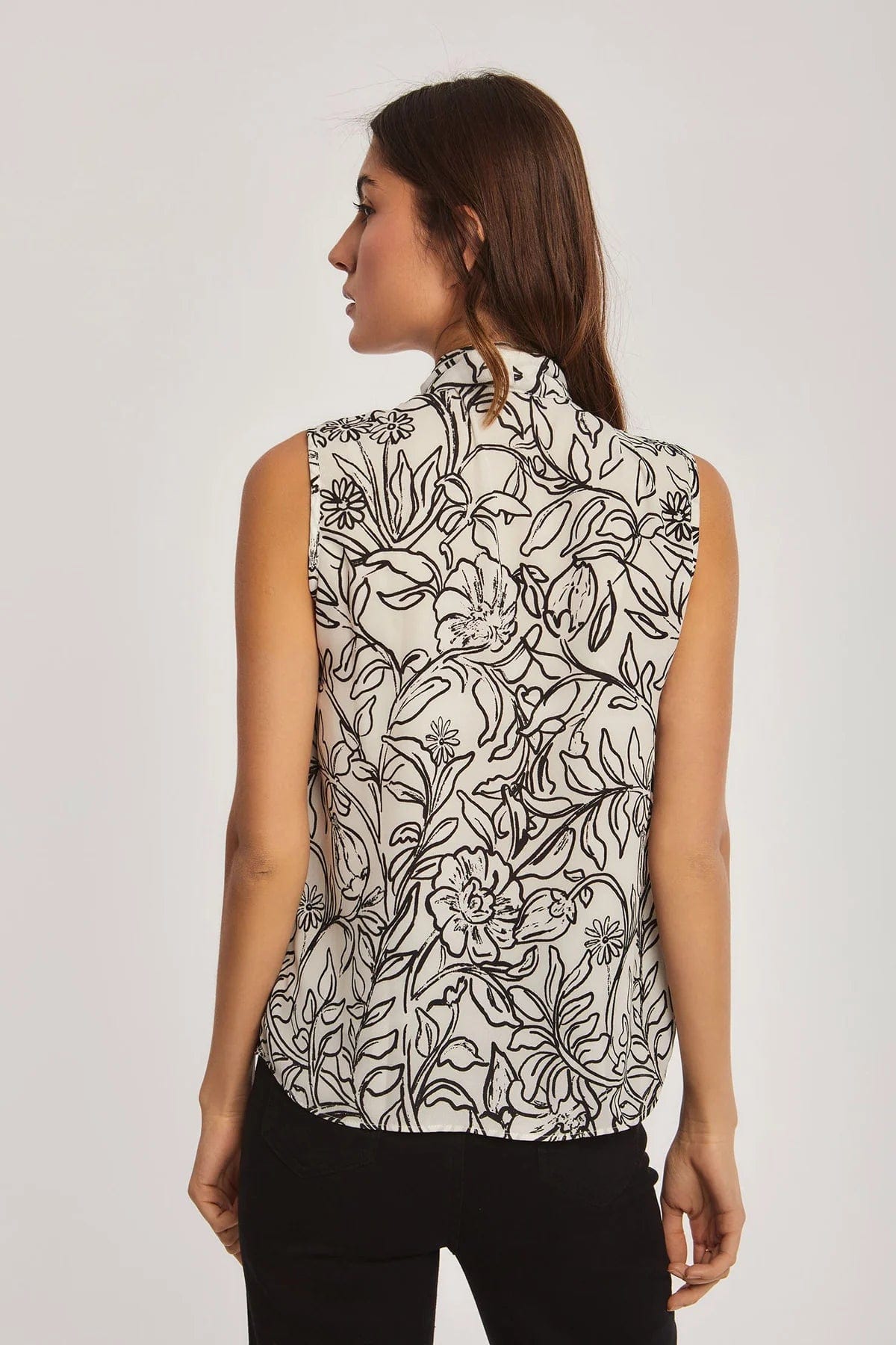 داليدرس بلوزة كت منقوشة أسود