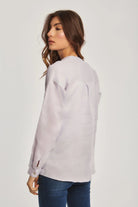 داليدرس بلوزة نسائية سادة بفتحة صدر V