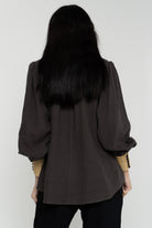 داليدرس بلوزة نسائية بتطريز على الصدر