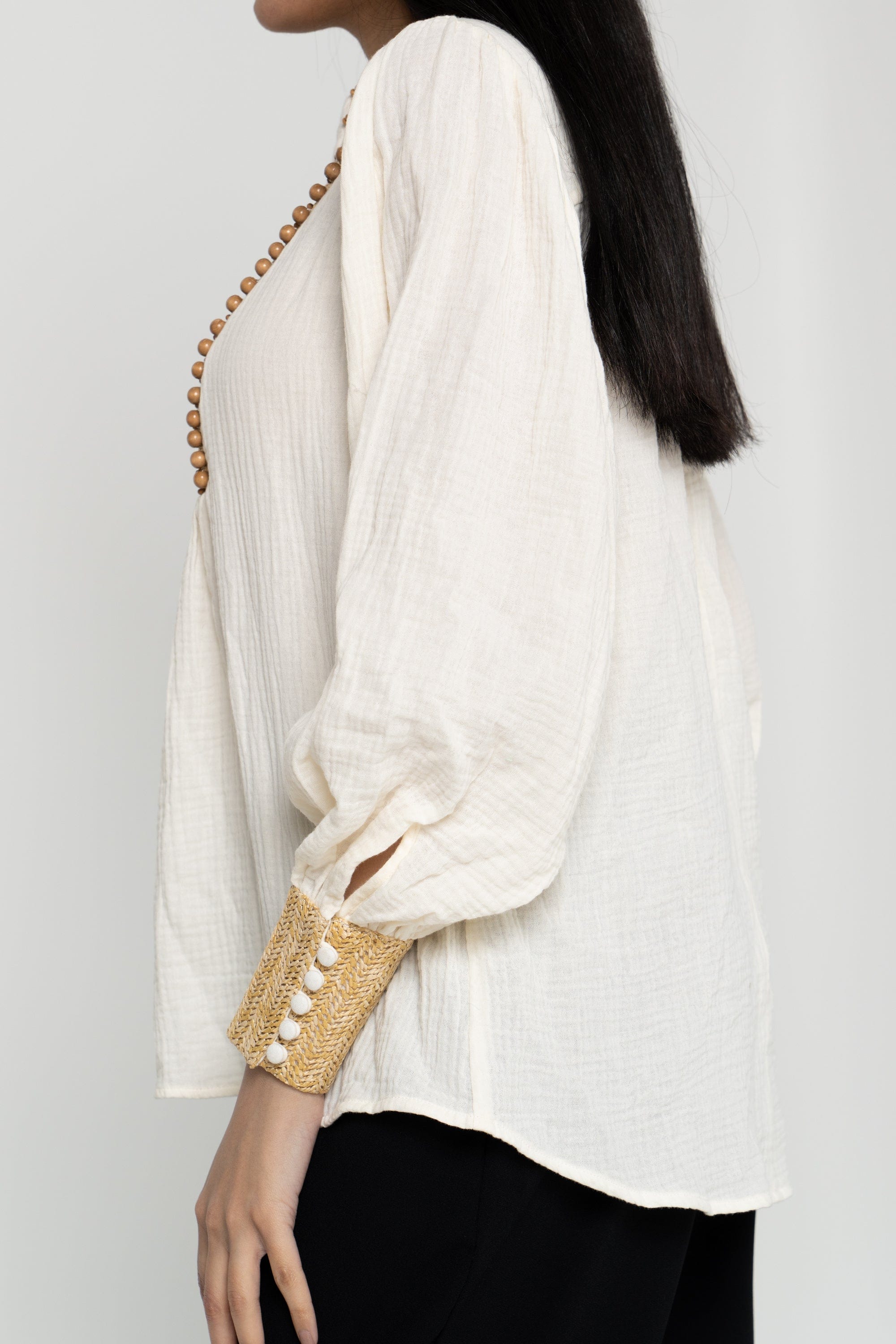 داليدرس بلوزة نسائية بتطريز على الصدر