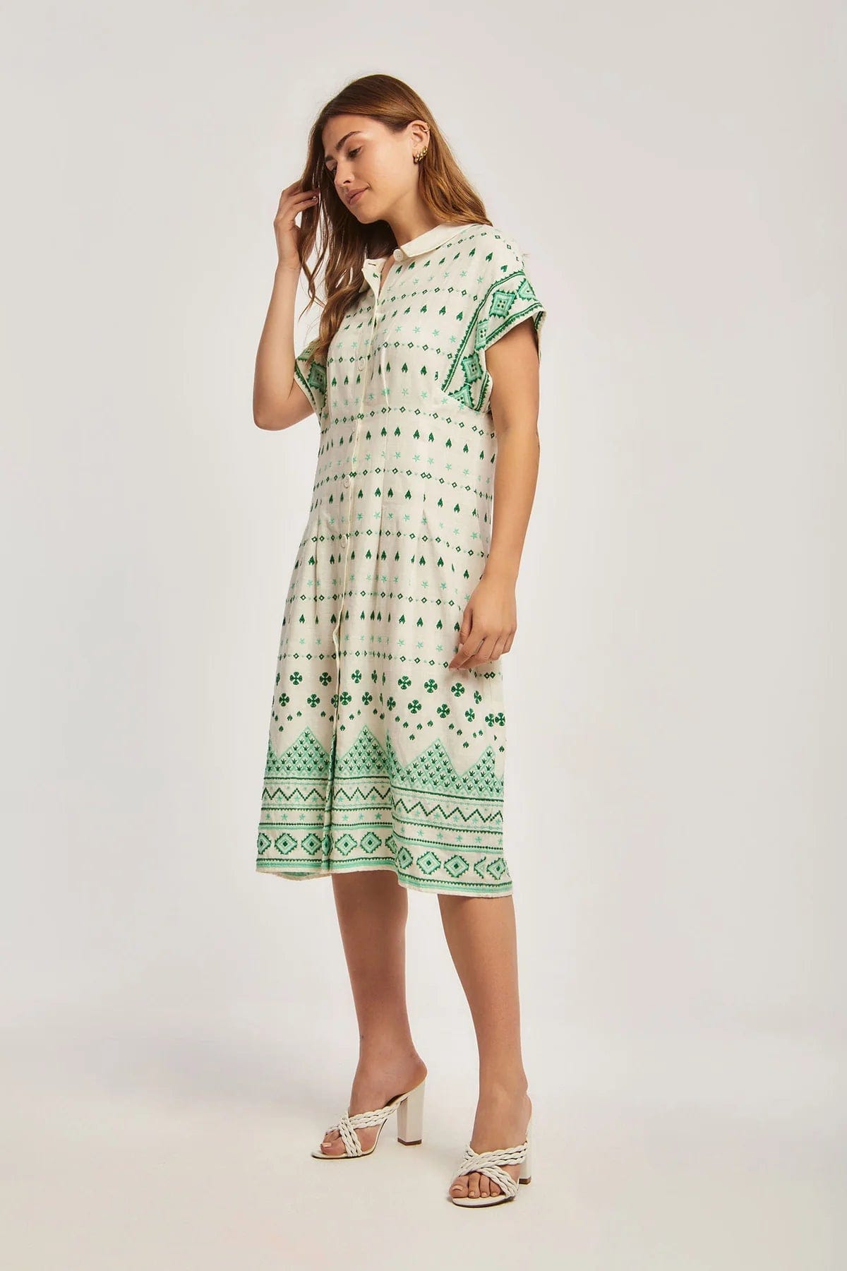 داليدرس فستان نسائي منقوش بأزرار أمامية أخضر