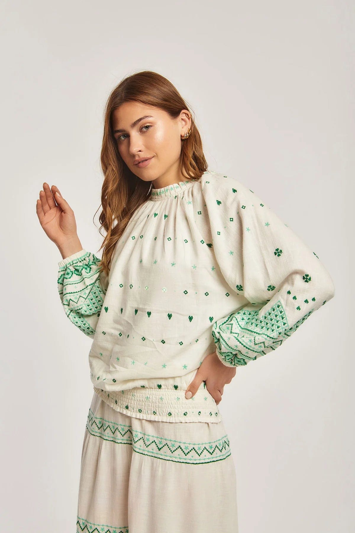 داليدرس بلوزة منقطة نسائية بأكمام طويلة أخضر