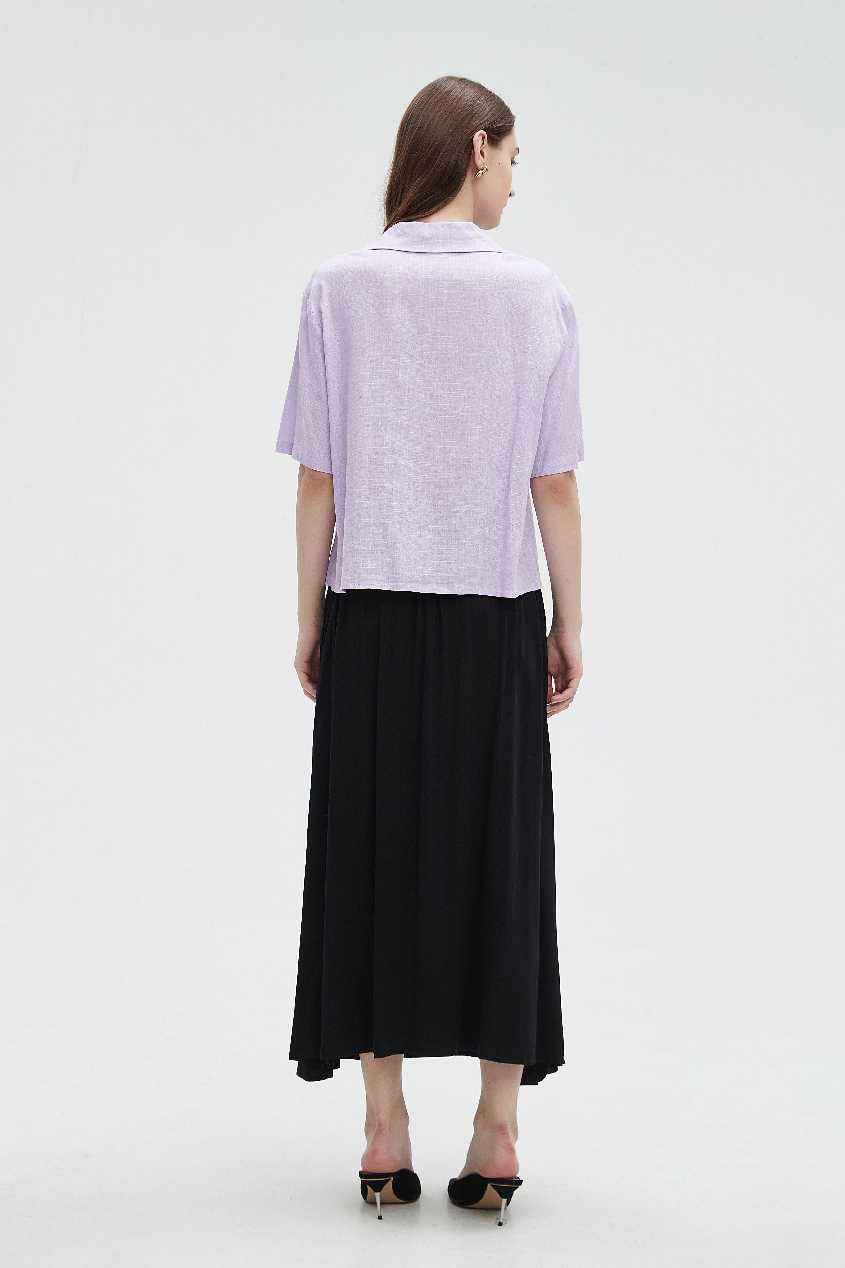 ميكا قميص مخرم من الجانب بأزرار أمامية نص كم نسائي