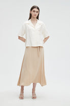 ميكا قميص مخرم من الجانب بأزرار أمامية نص كم نسائي