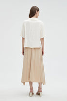 ميكا قميص مخرم من الجانب بأزرار أمامية نص كم نسائي