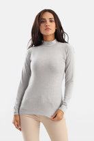 كارينا بلوزة سادة بأكمام طويلة بياقة عالية