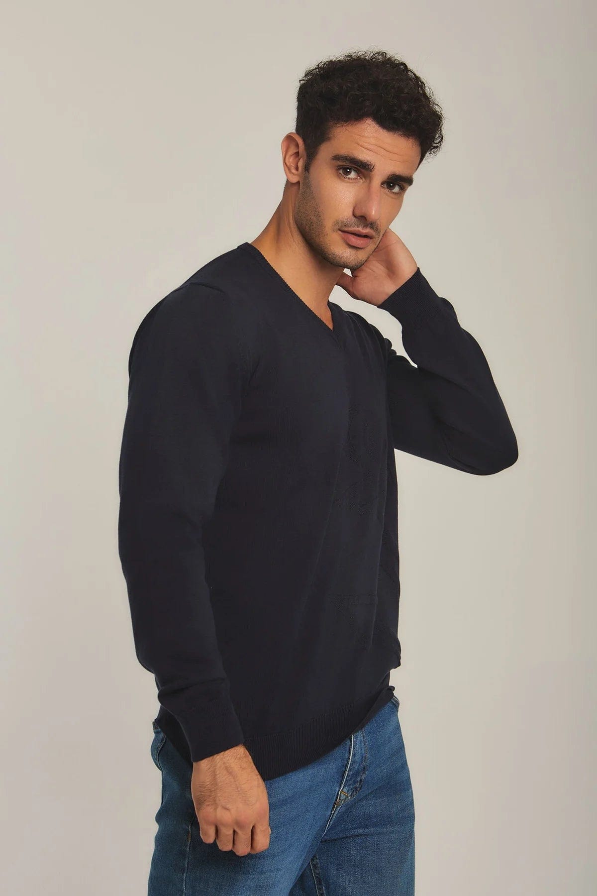 داليدرس بلوفر رجالي سادة بفتحة V كم طويل