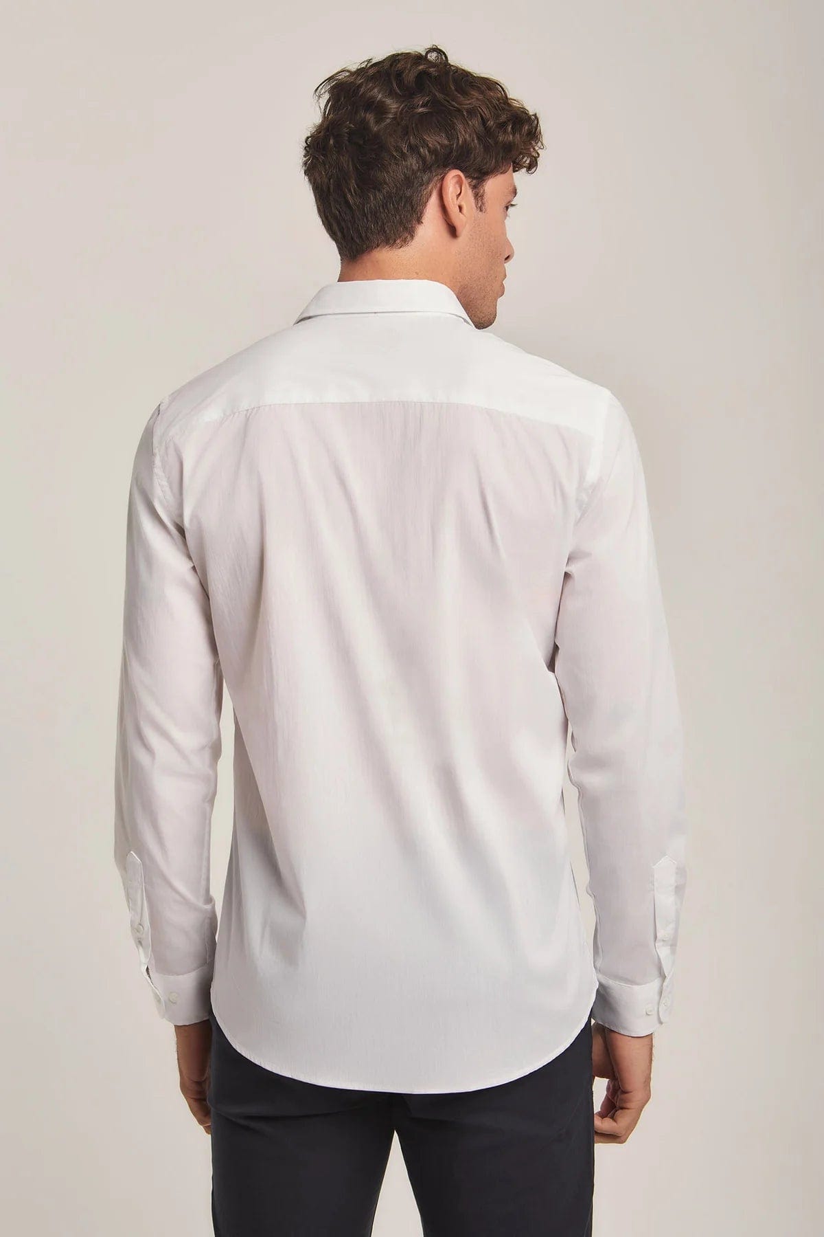 داليدرس قميص رجالي سادة بأزرار أمامية كم طويل