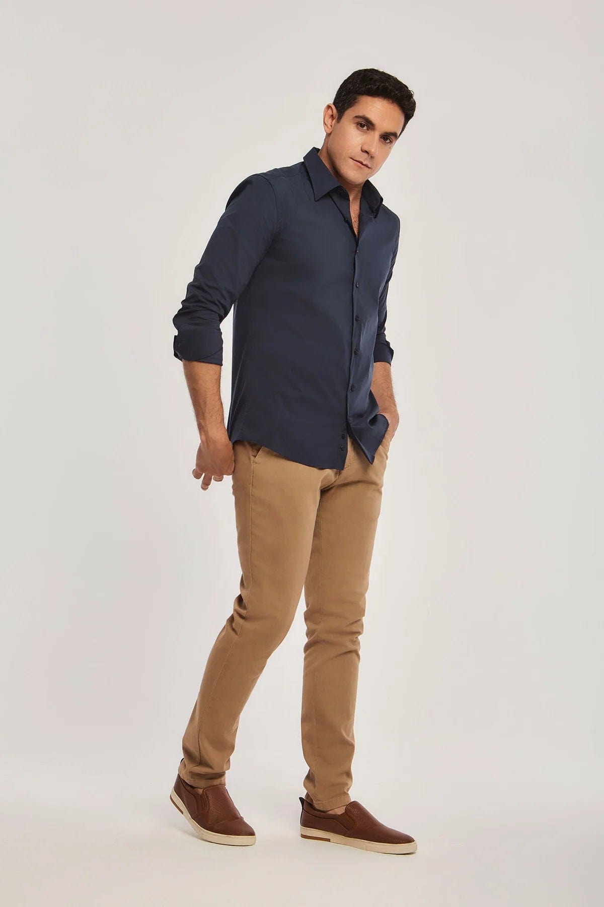 داليدرس قميص رجالي سادة بأزرار أمامية كم طويل