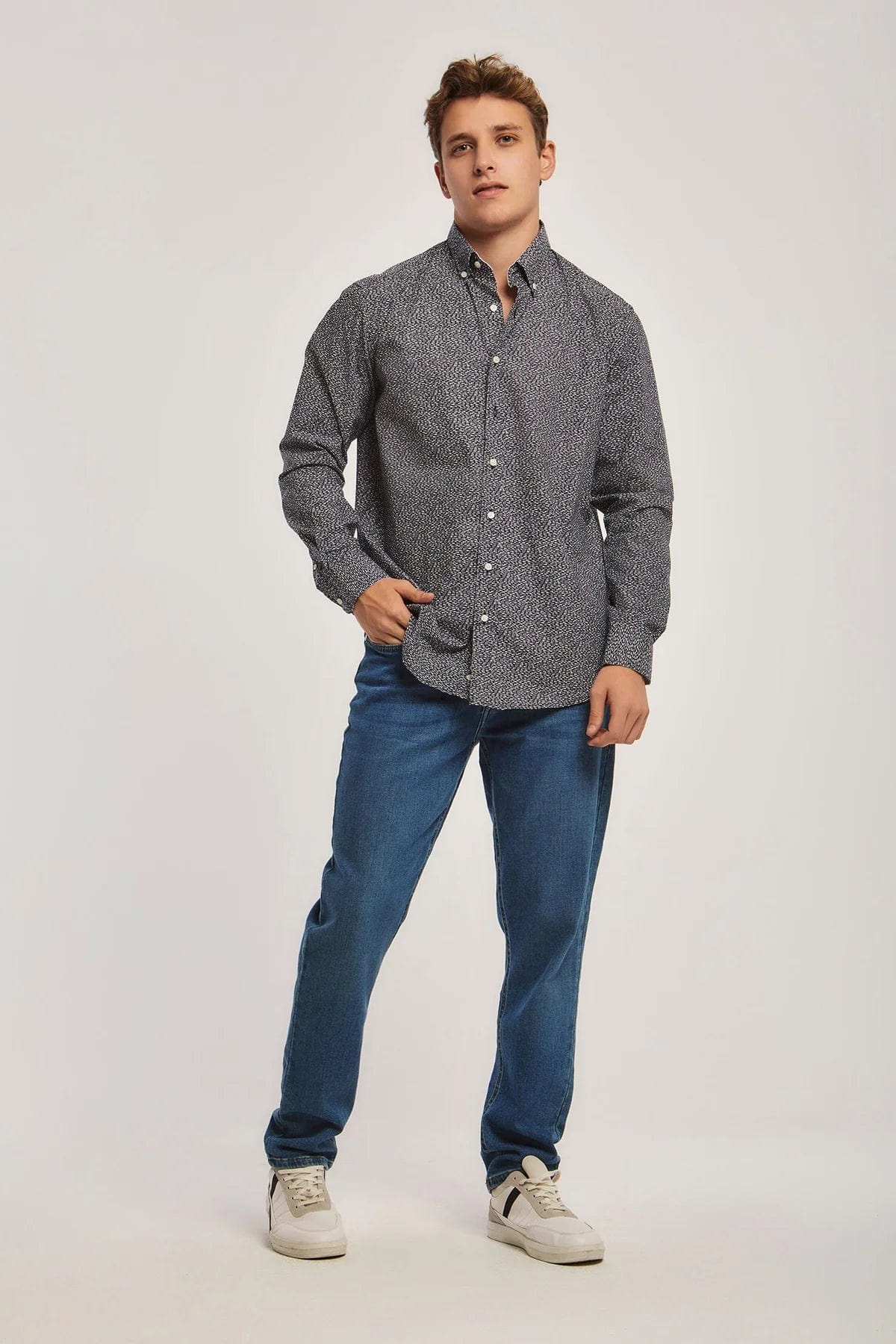 داليدرس قميص منقط بأزرار أمامية كم طويل رجالي نيلي