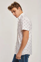 داليدرس قميص منقوش نص كم بأزرار أمامية رجالي أبيض