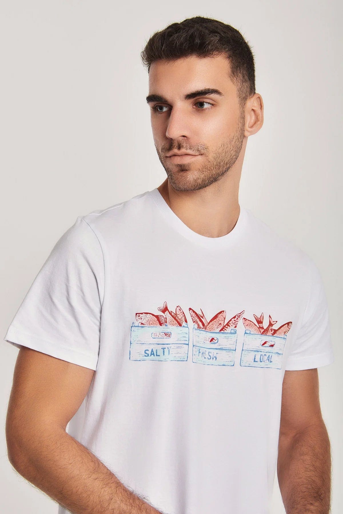 داليدرس تيشيرت نص كم بطبعة أمامية رجالي أبيض