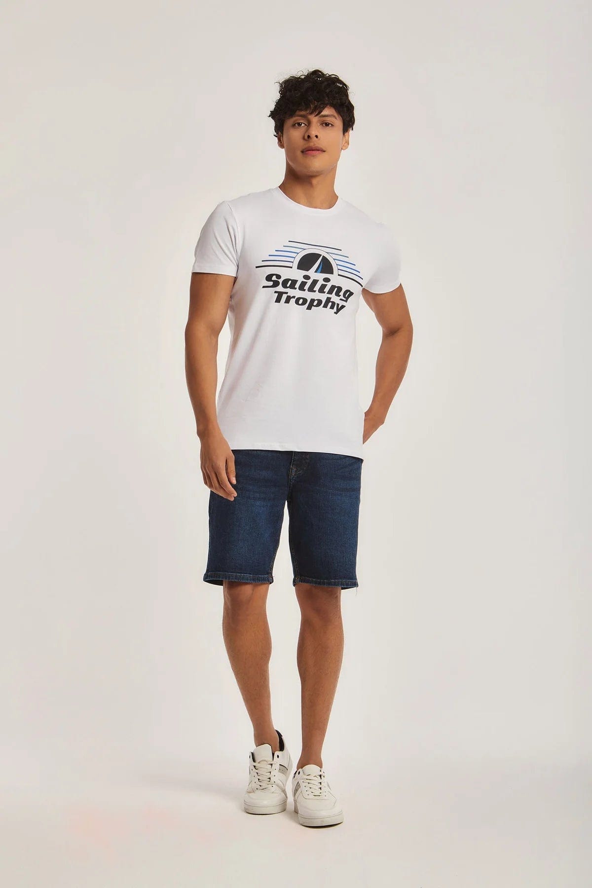 داليدرس تيشيرت بطبعة نص كم رجالي أبيض