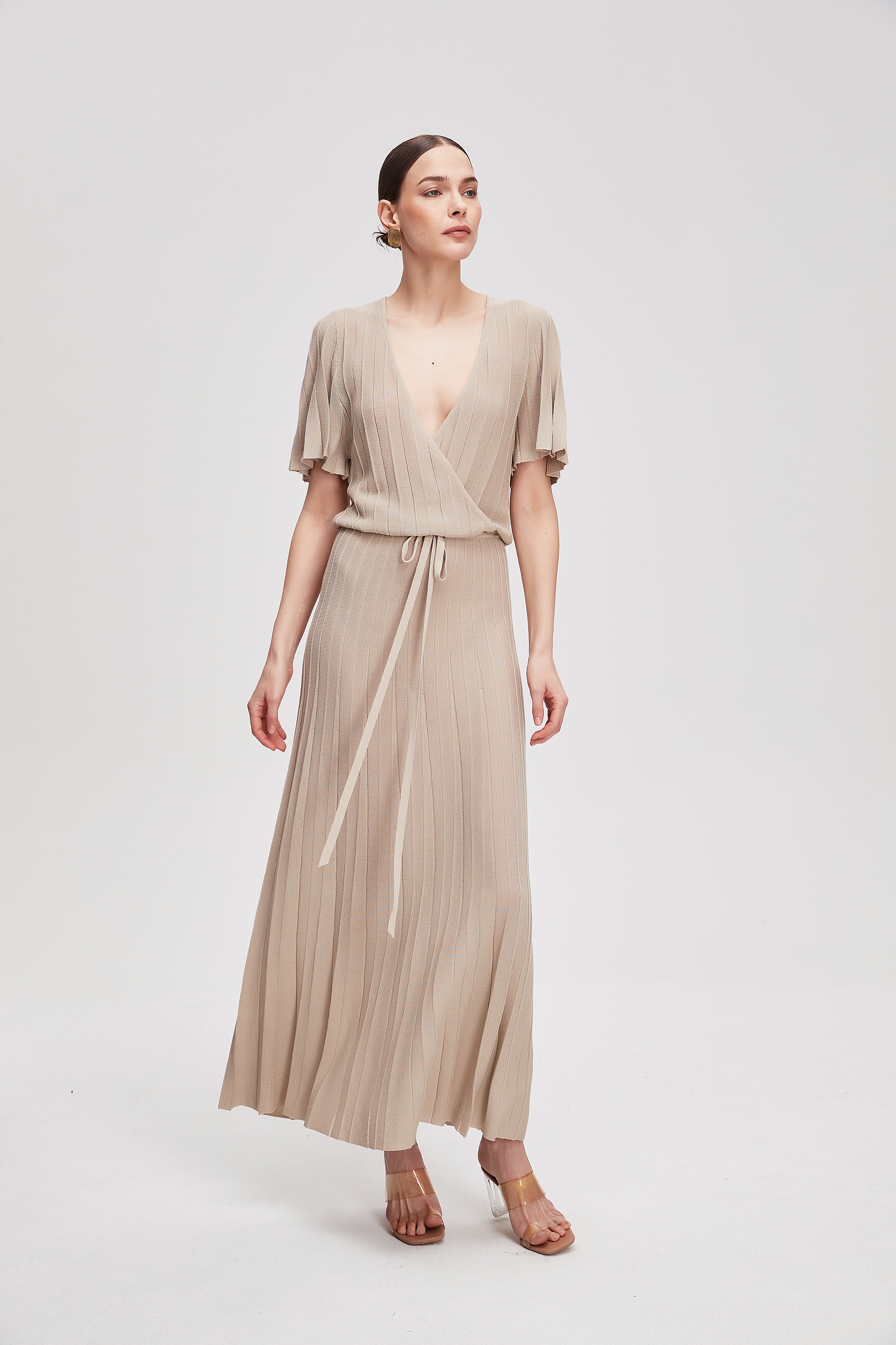 plain midi dress with short sleeves Stylish Collared Midi Dress with Short Sleeves and Waist Tie
