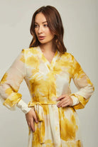 داليدرس فستان نسائي مطبوع كم طويل بفتحة أمامية أصفر بريمروز